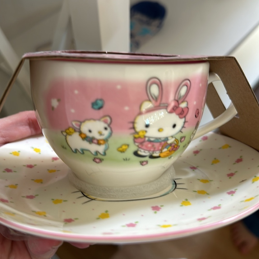 Hello Kitty Ceramic Tea‎ Cup and Saucer Easter